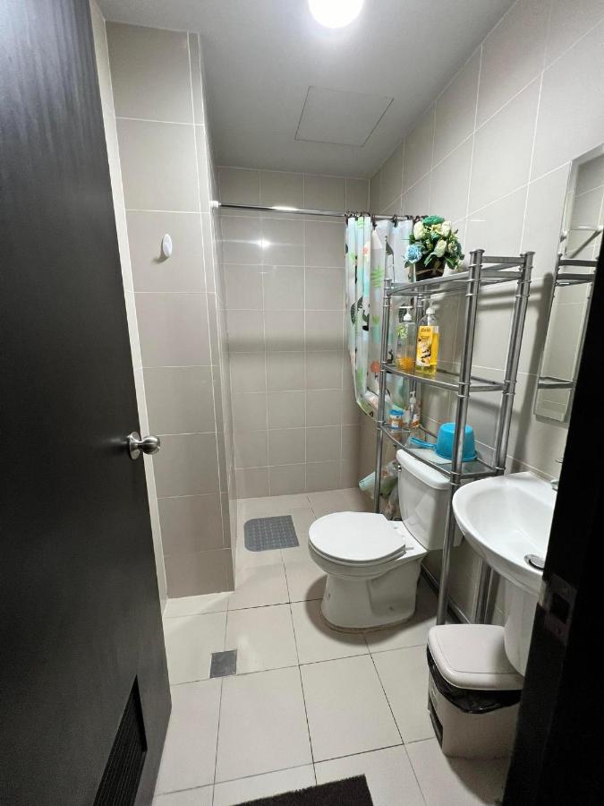 Aparthotel Manhattan Heights Towerb In Araneta Cubao 5Mins Walk To Smart Araneta Manila Exteriér fotografie